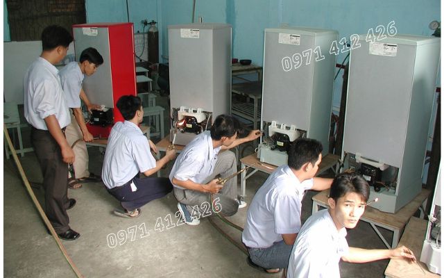 Sửa tủ lạnh LG tại Long Biên